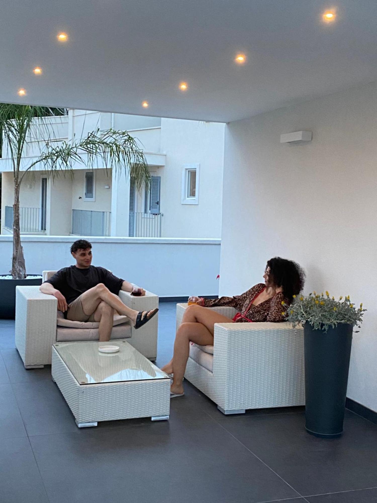 Palms Suites Φαζάνο Εξωτερικό φωτογραφία